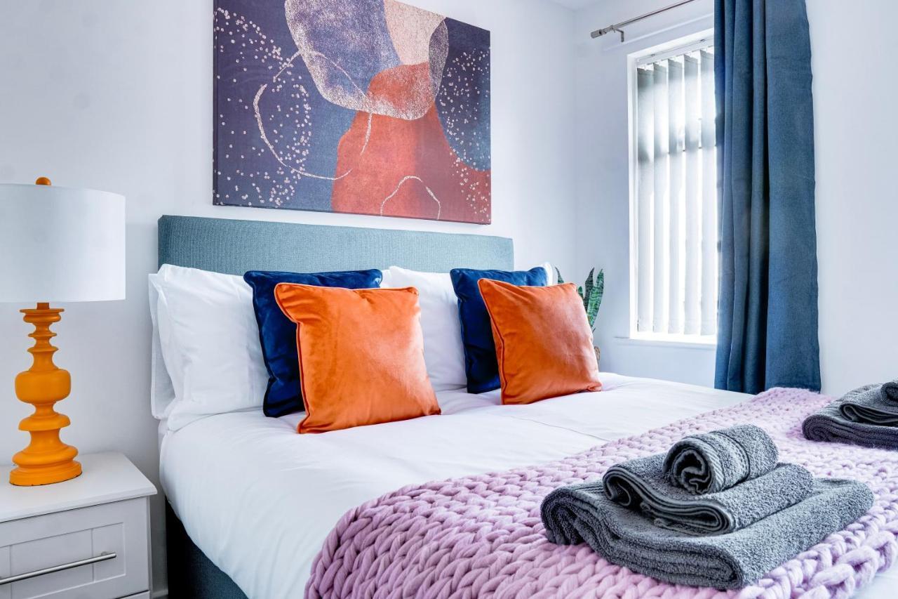 Modern 2 Bedroom Flat - 15 Minutes To Liverpool Birkenhead Exterior foto